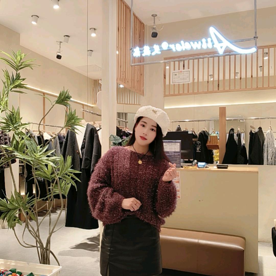 亭亭玉立(重庆艾微尔女装习水店小胡)