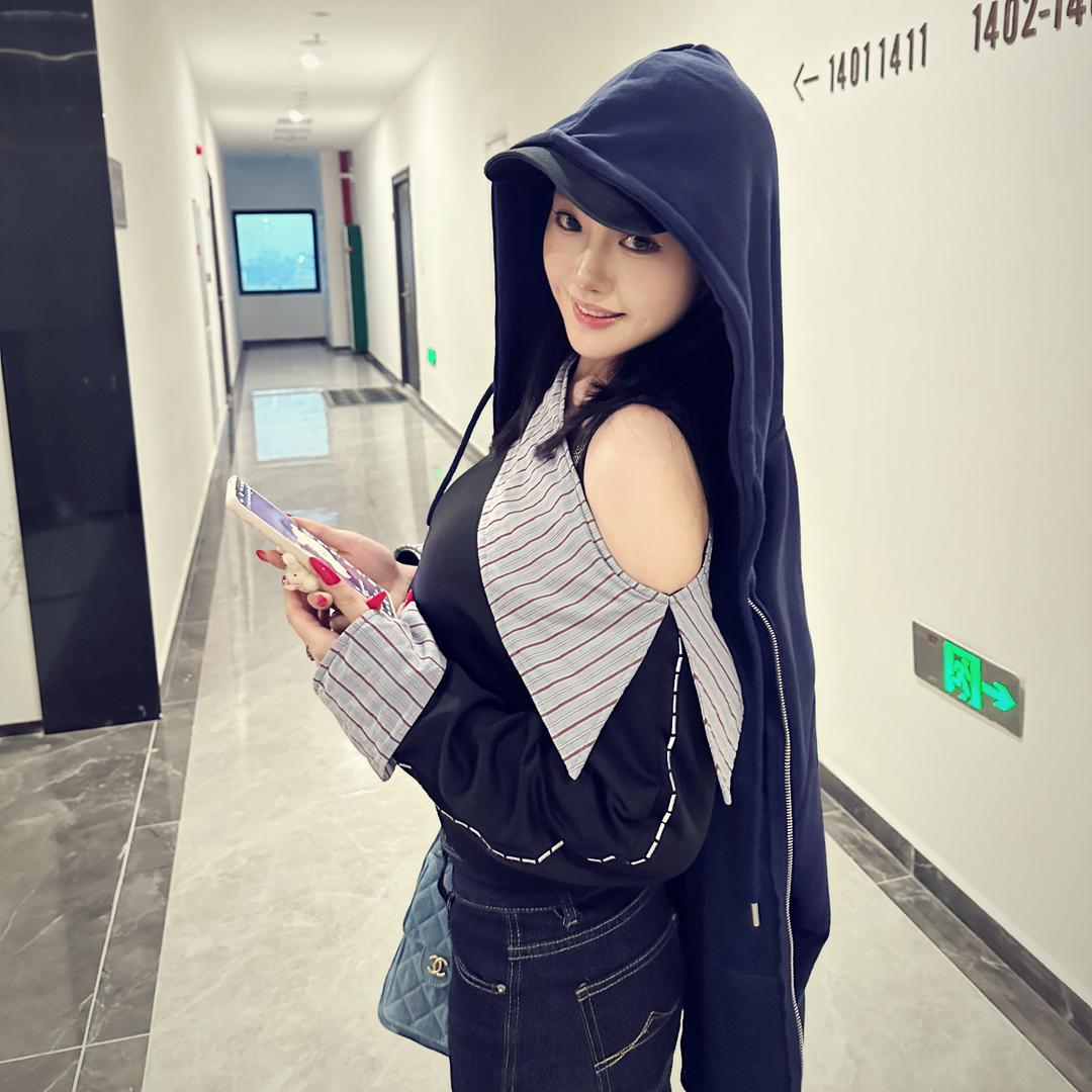 没穿红内裤克死了老公被婆婆反复抽打