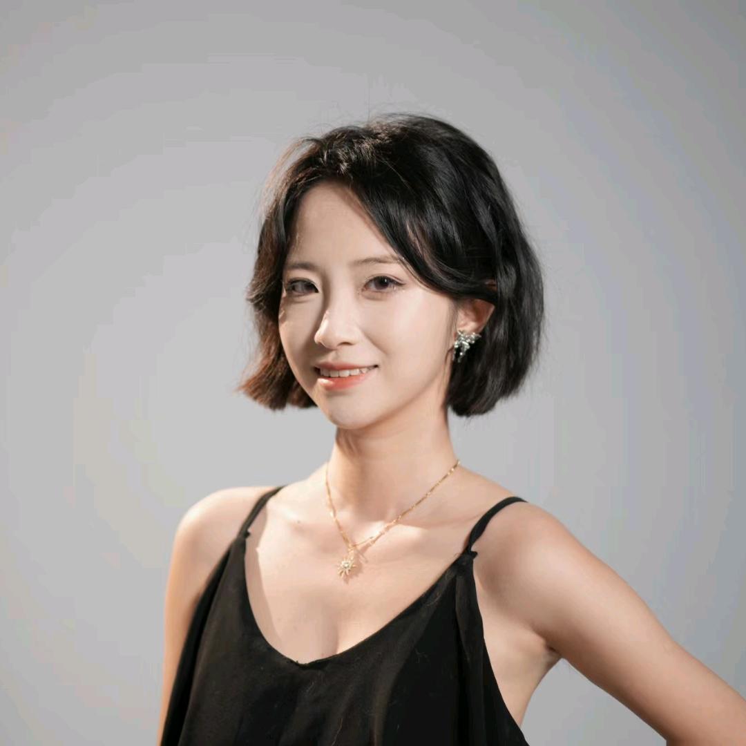 演员滕露颖(藤子)