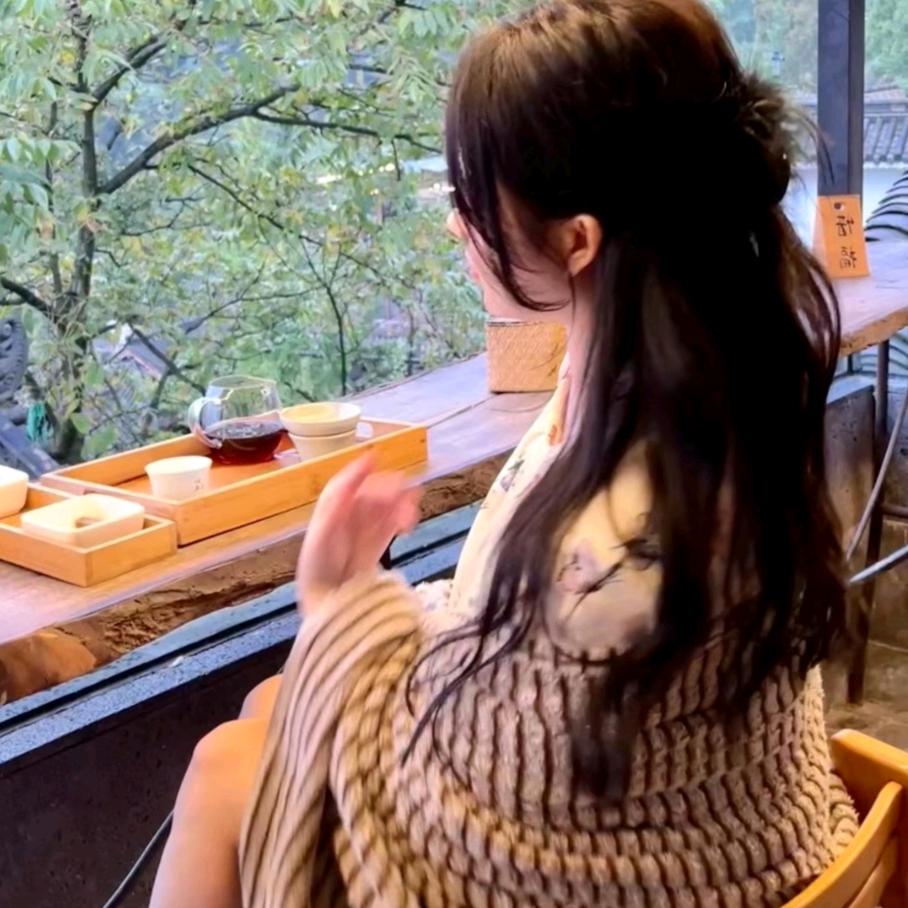 洛依