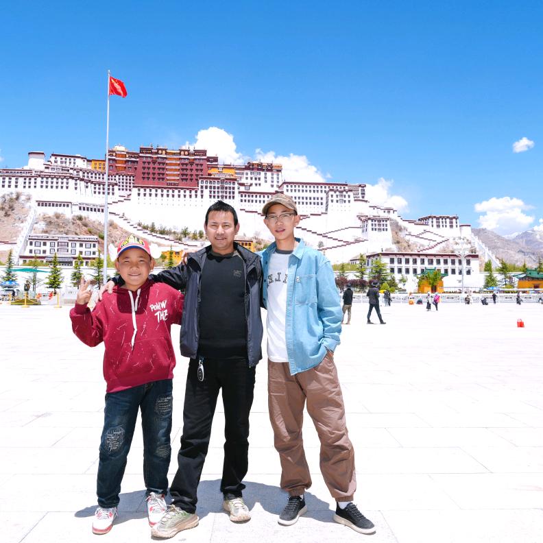 ༈ཕུར་    布