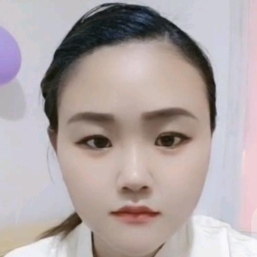爱唱歌的芸吖