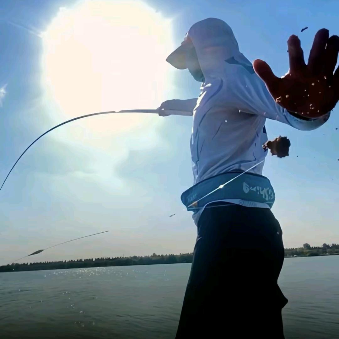 何事悲风秋画扇