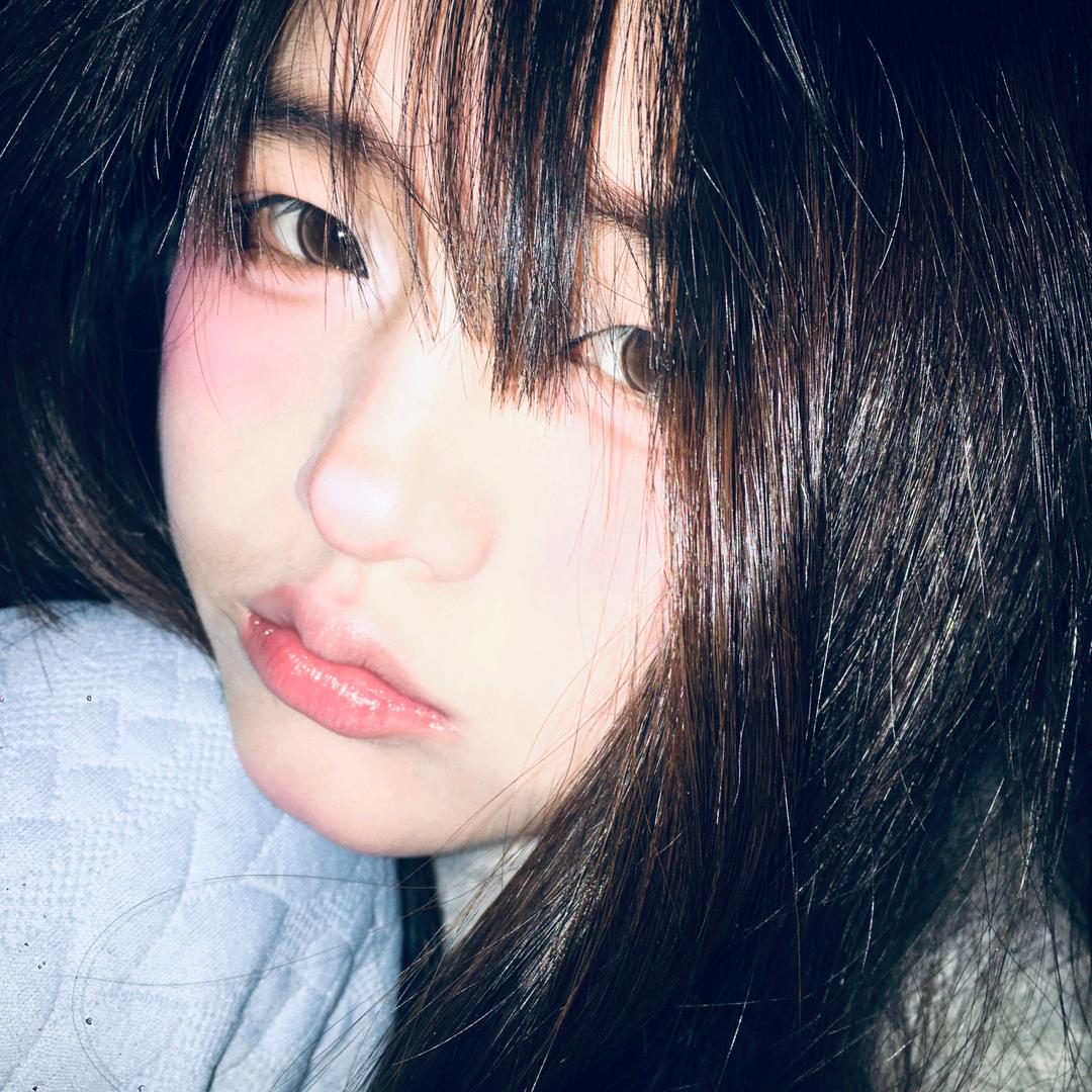 小小佳^