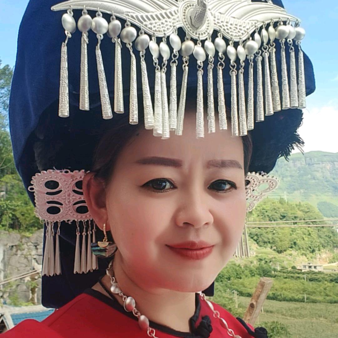 柳叶随风飘(彝)
