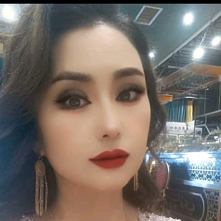 祖丽皮亚好物在橱窗