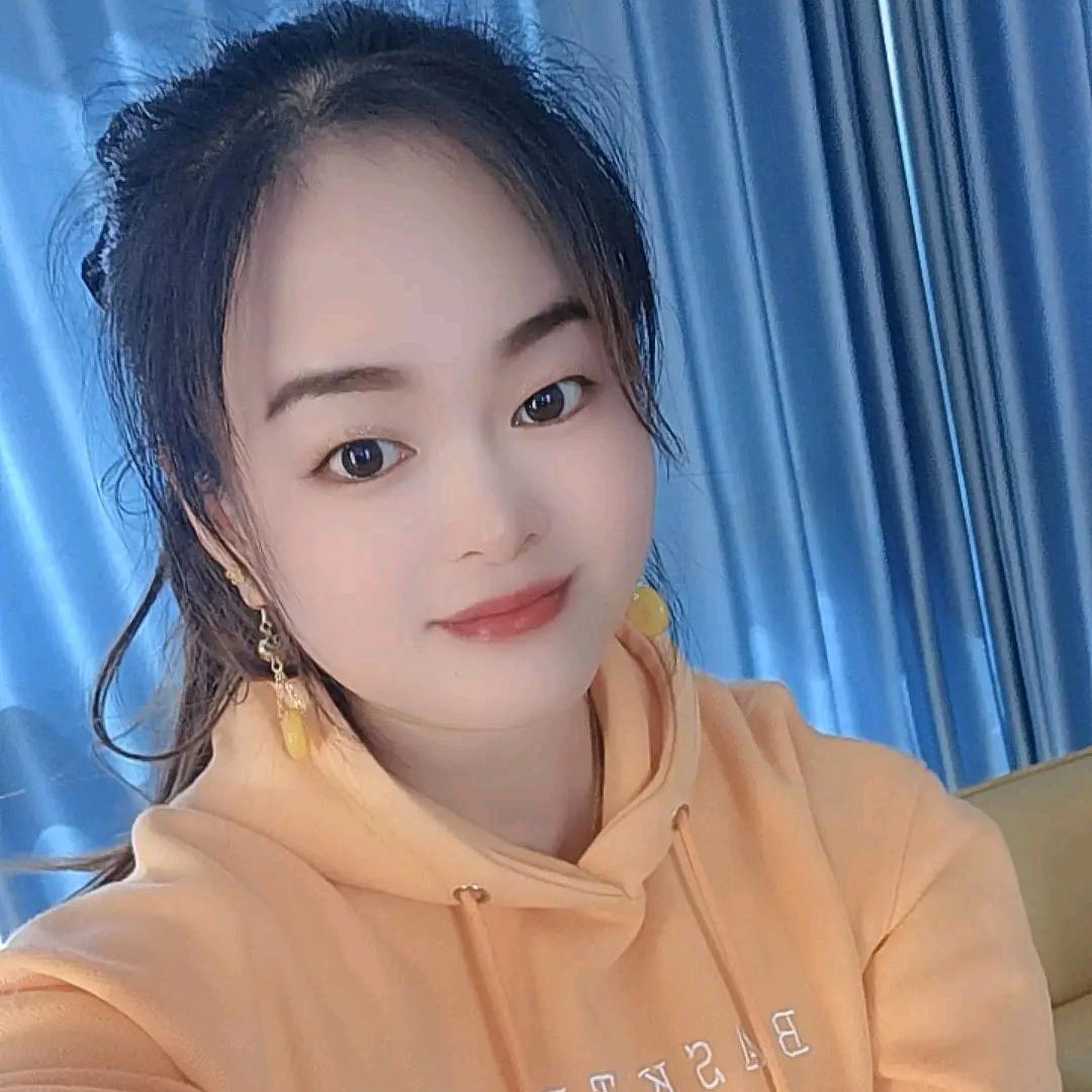 嫣然一笑😊