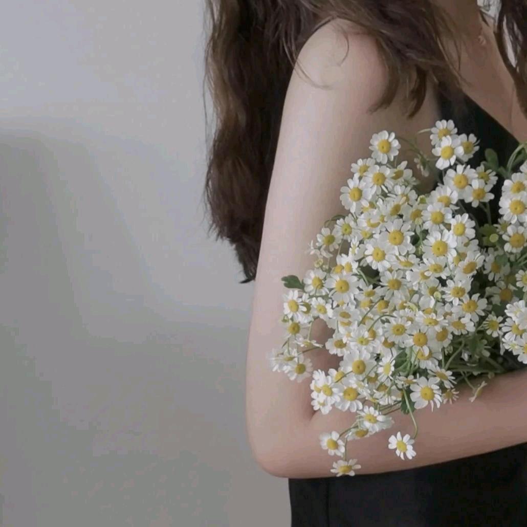 想吃草莓呀~🍓ᶻⁿⁿ