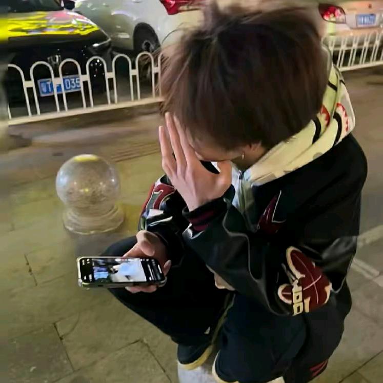 小赫