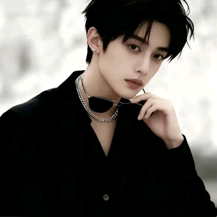 初念۶•͈⚇•͈ა