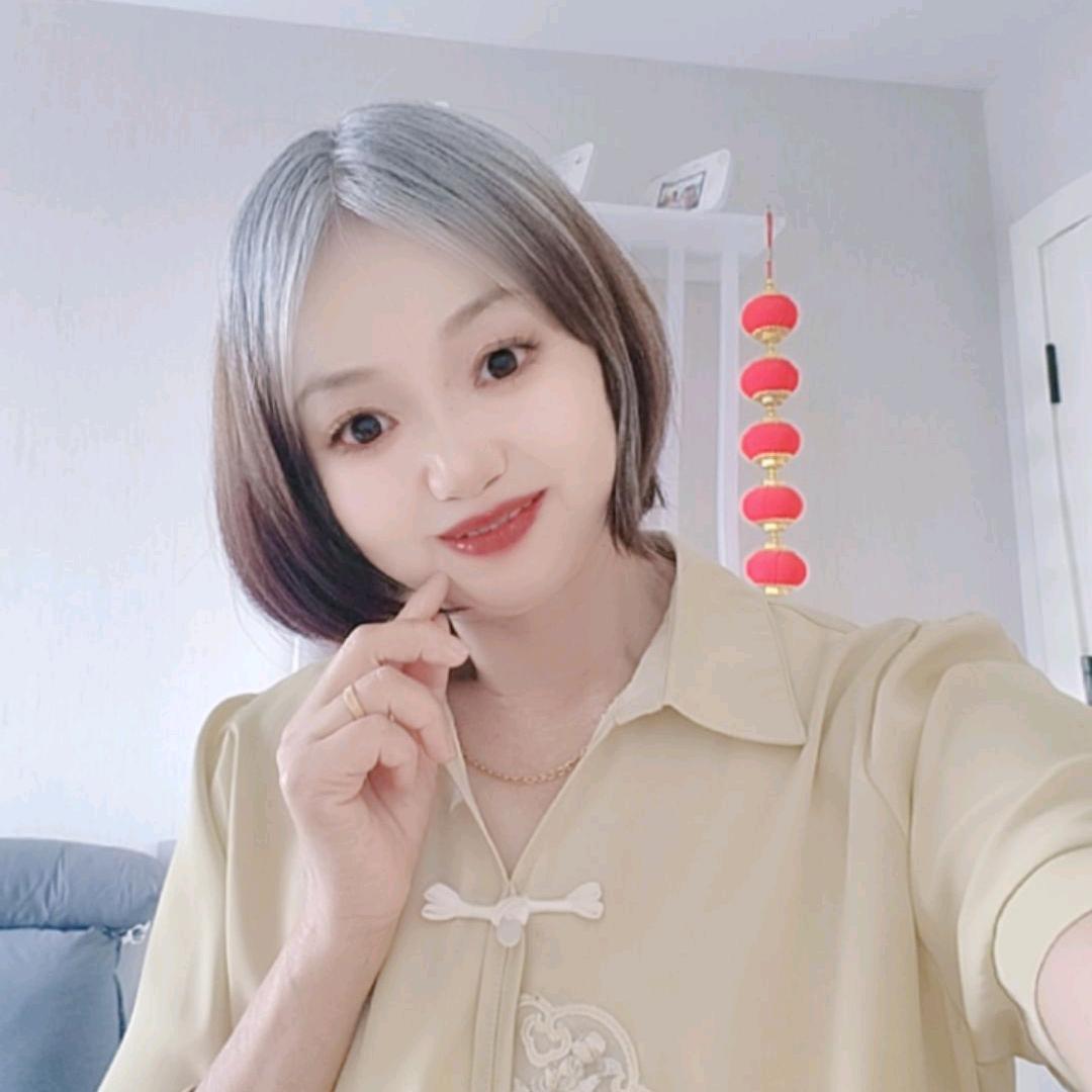 白发阿姨