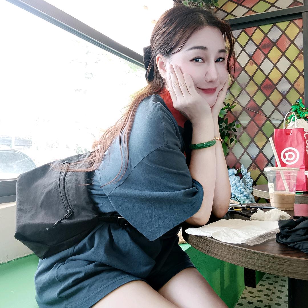 女蝎子