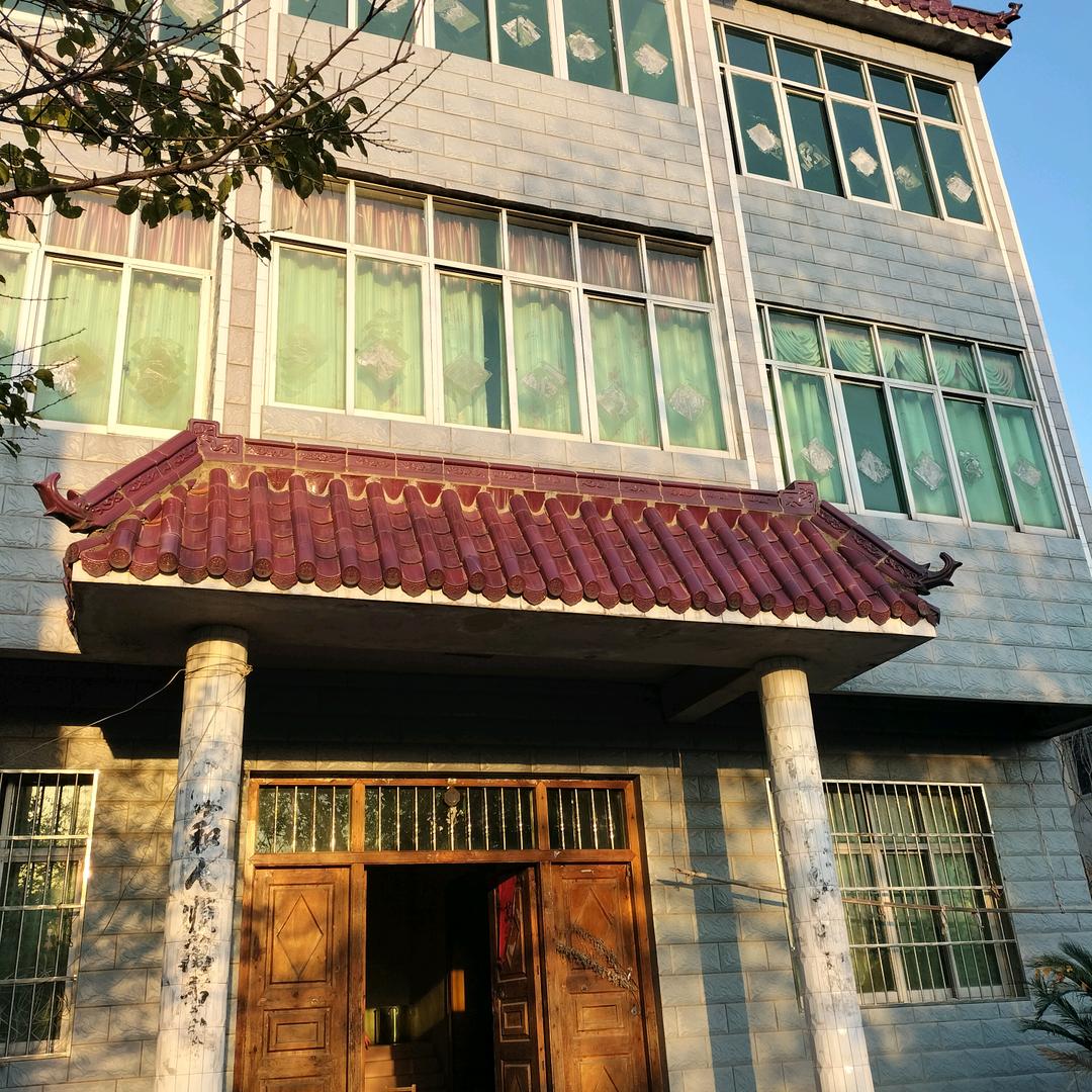 沉默是金。乌苏啤酒安庆总经销。