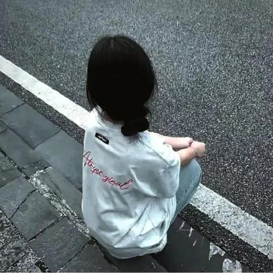 ᥫᩣ.koi鱼^-^