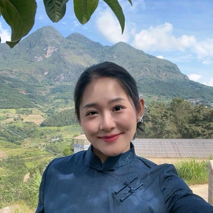 忙肺山 彩彩