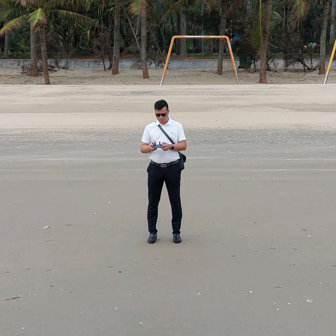 劉先生De无人机