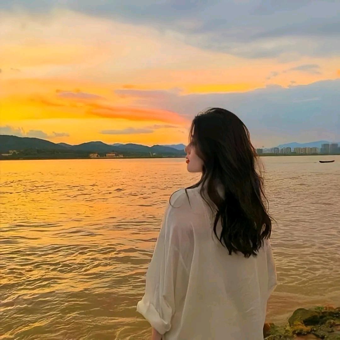 璐*浅