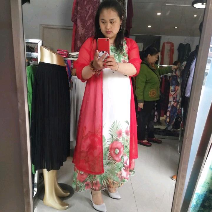连霞