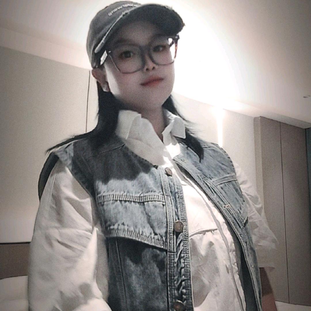 陈默是金