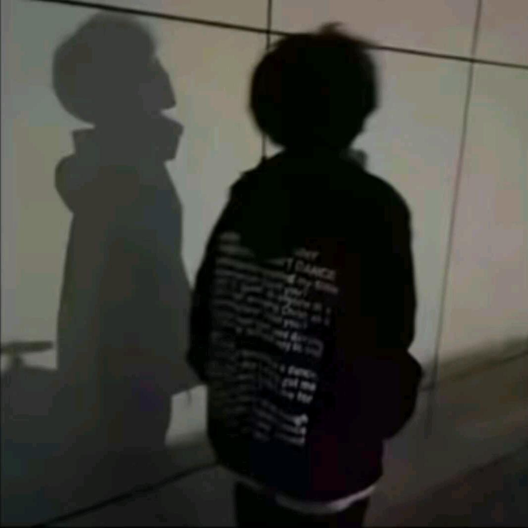 不染.