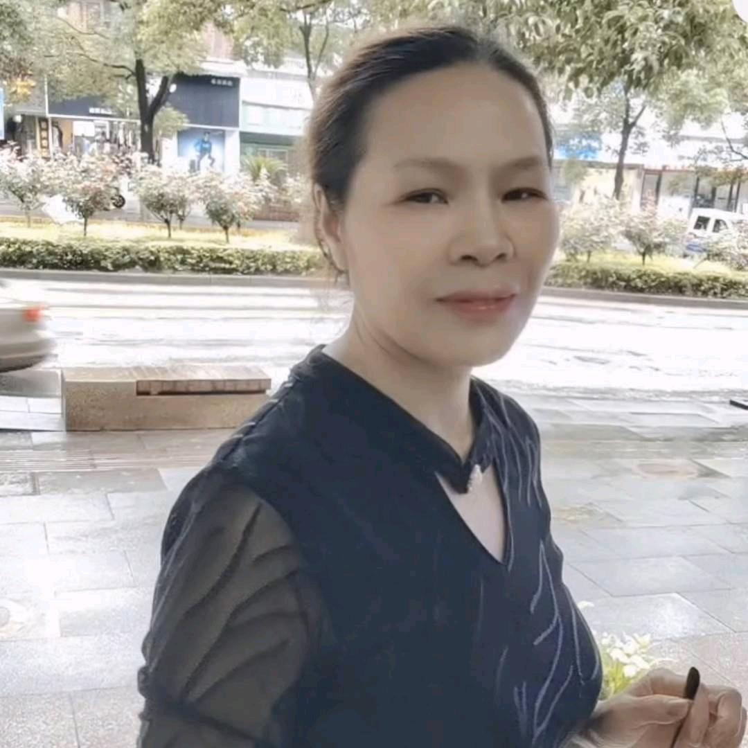 海口龙华区森姐优品商贸店