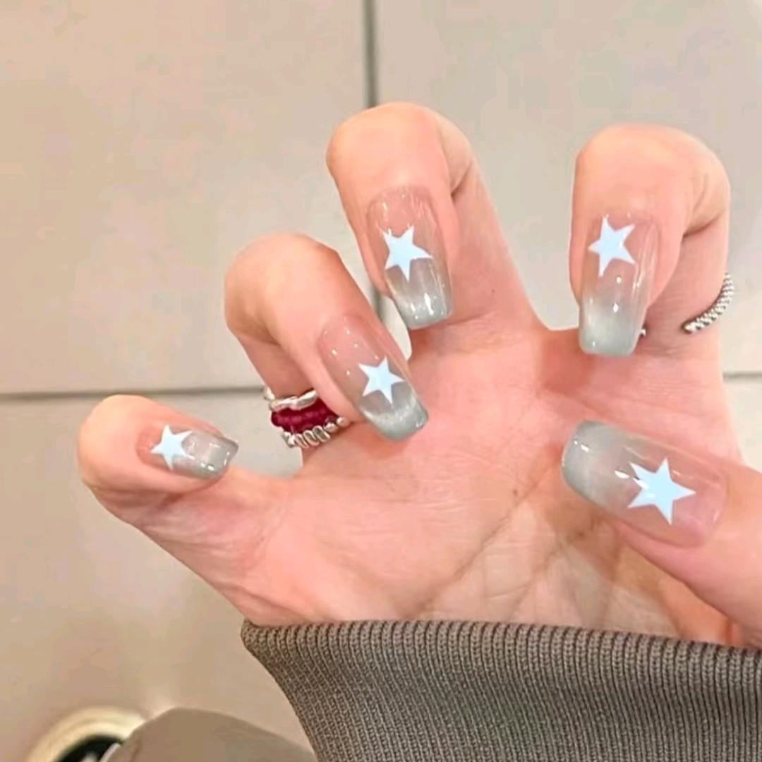 永顺三三美甲店    曼婷