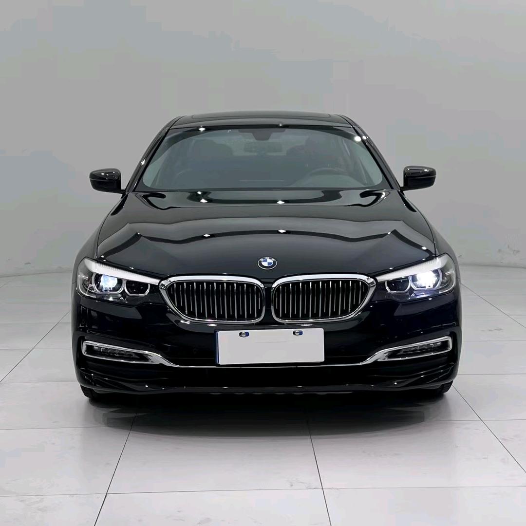 帅帅汽车遮阳用品店