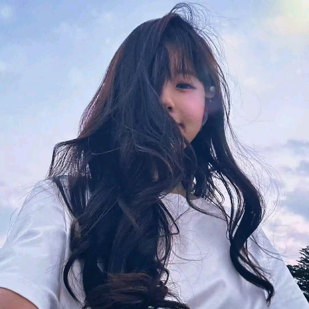 ^露过服装店.ಣ