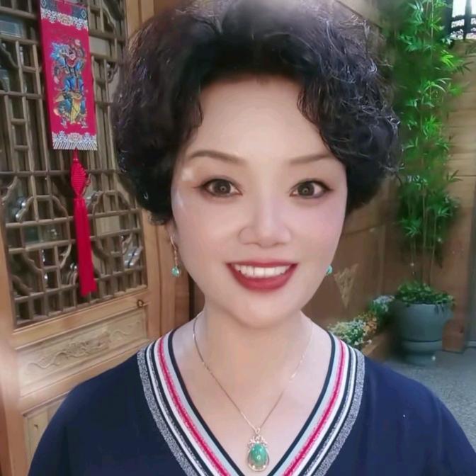 糖奶奶  (请勿连赞.拒私聊谢谢)
