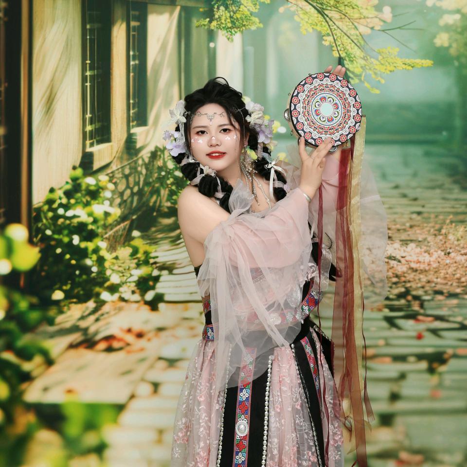 兜里好多钱女士