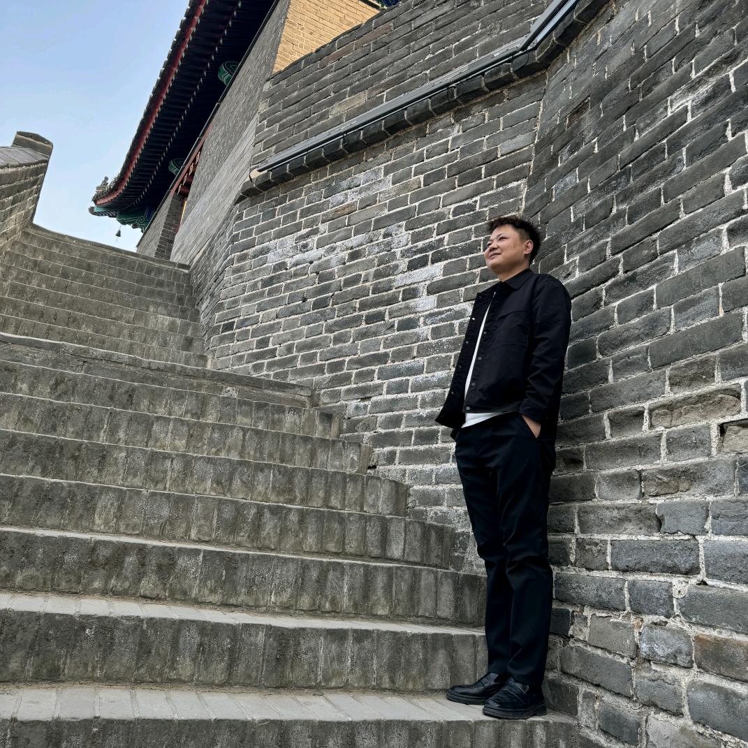 @戴墨镜的阿雨！