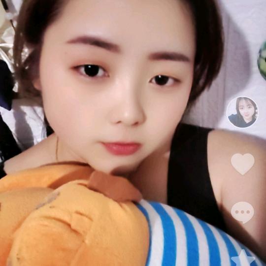 ♥(｡￫阿v玲￩｡)💑