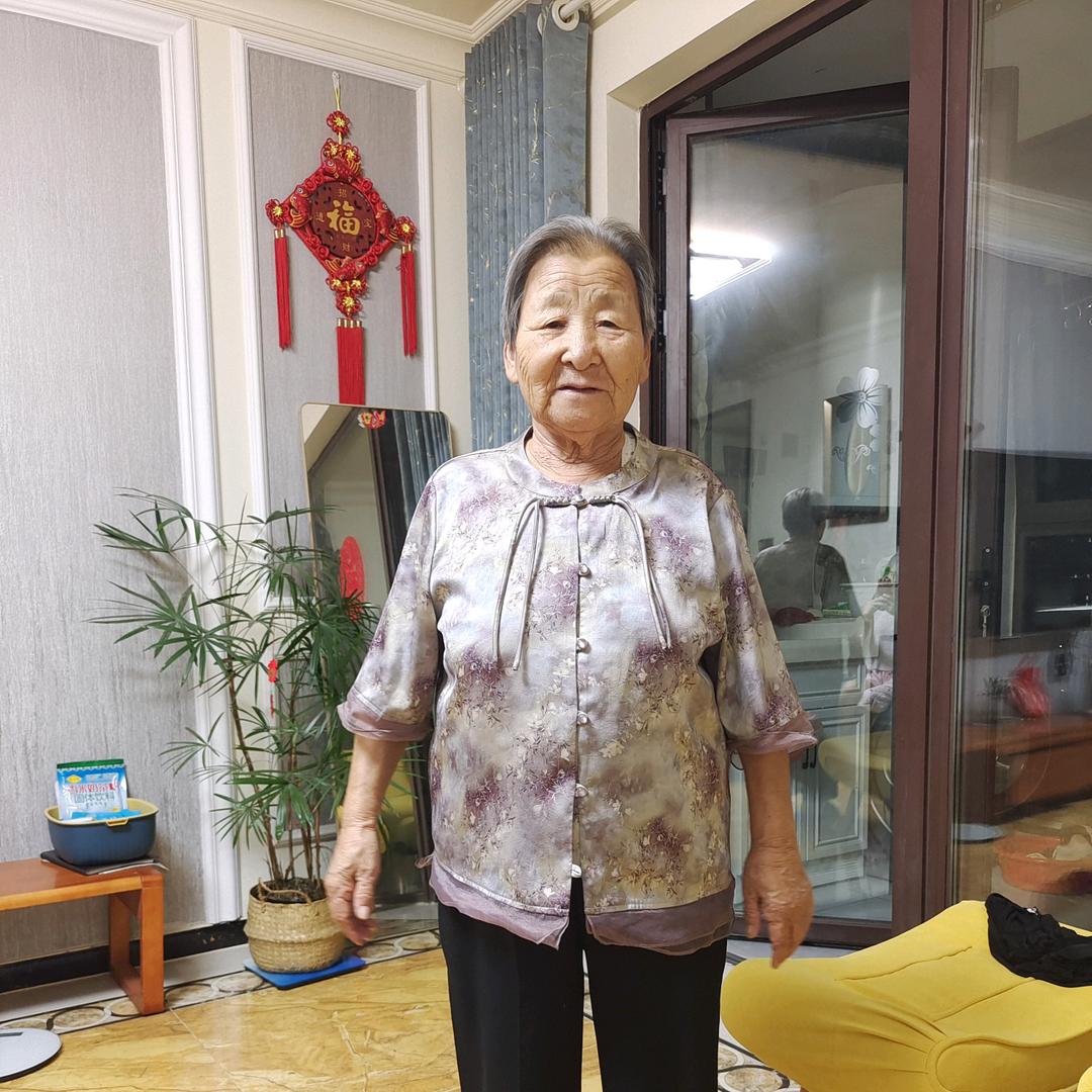 40后顽皮老太太