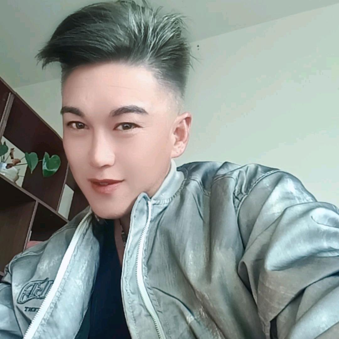 㜂孞柏小龍