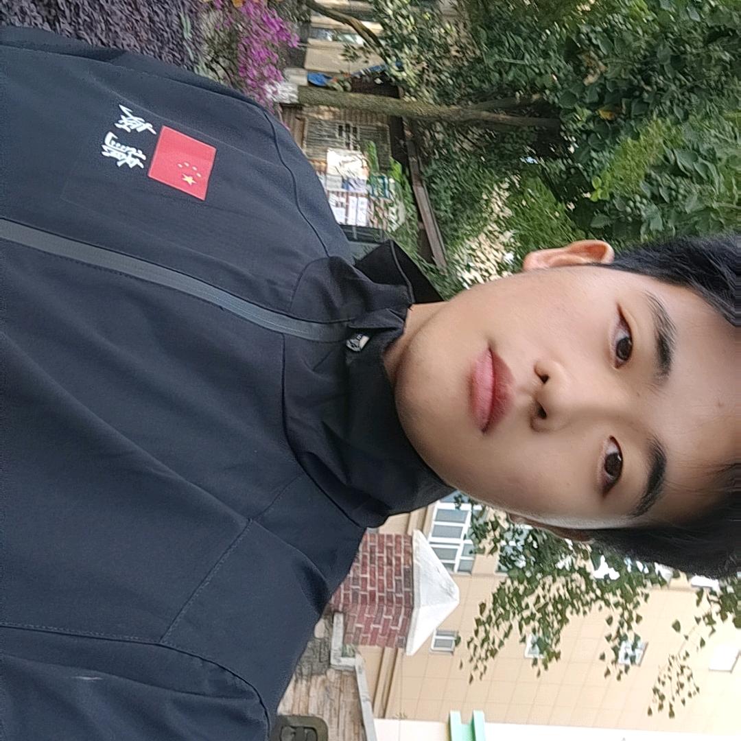 龙威功夫会馆滨海馆李教练
