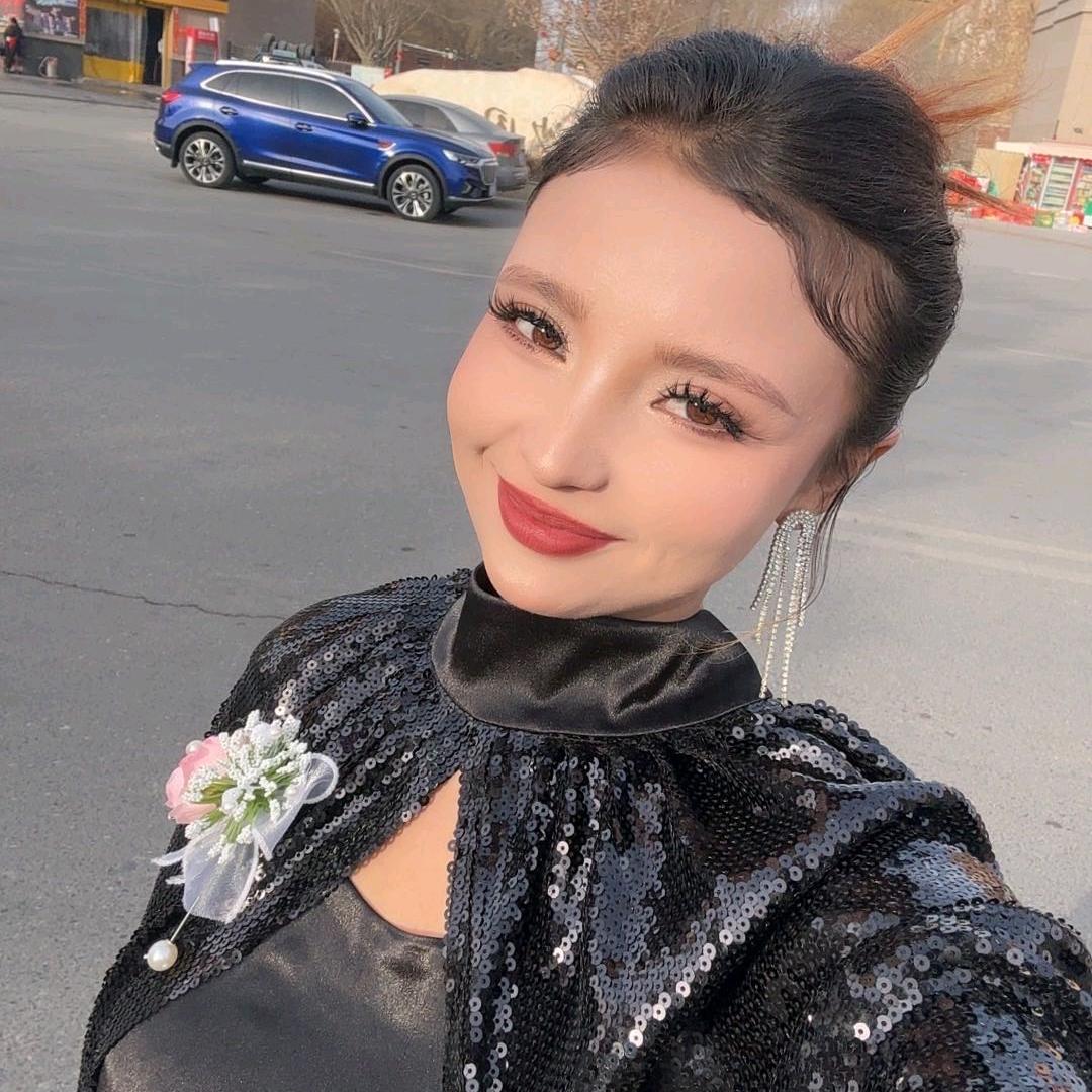 娜依