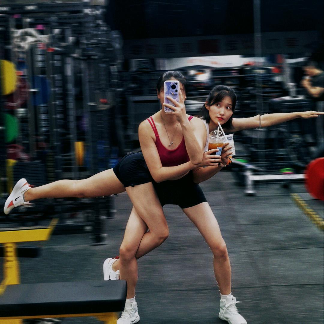 我和我的废柴姐妹👭