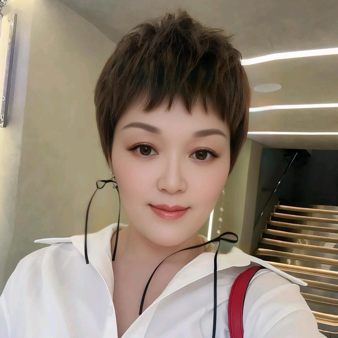 晓莉莉