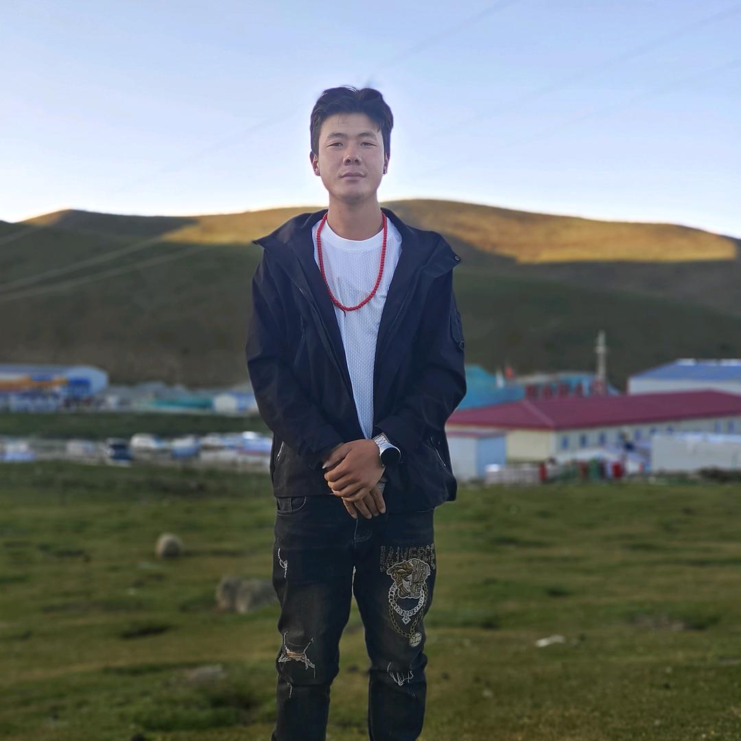 想一个人。
