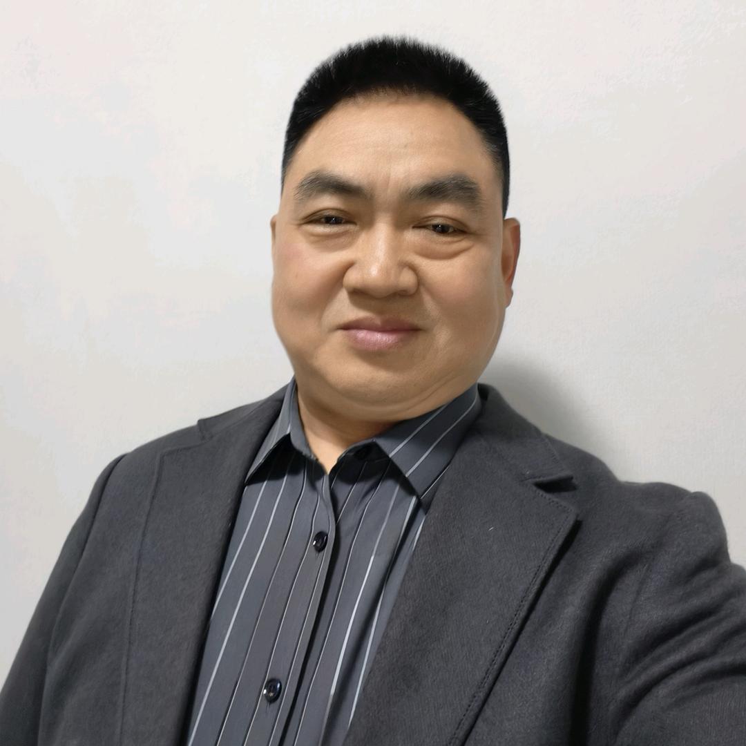成熟的男人。