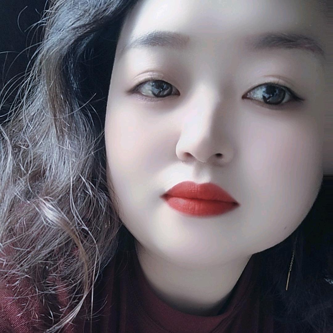 微笑掩饰悲伤