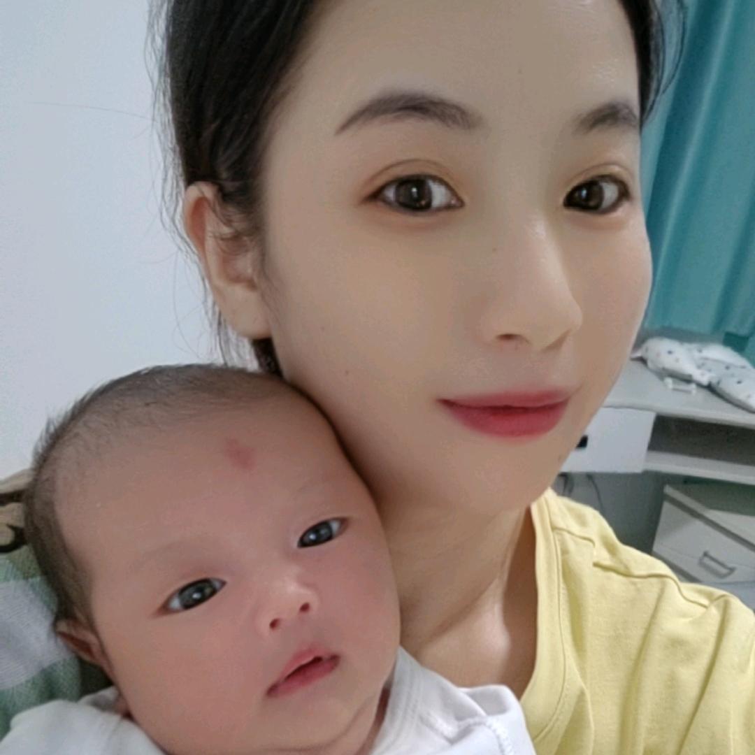 云中朵♥️高级月嫂