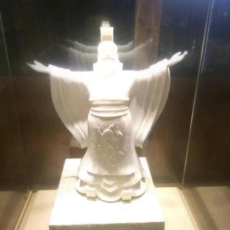 开坦克的贝塔