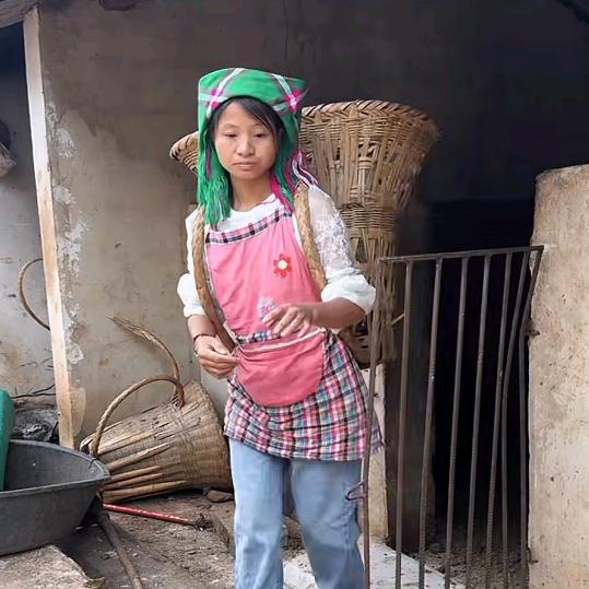 小英和一家人（粉丝号）