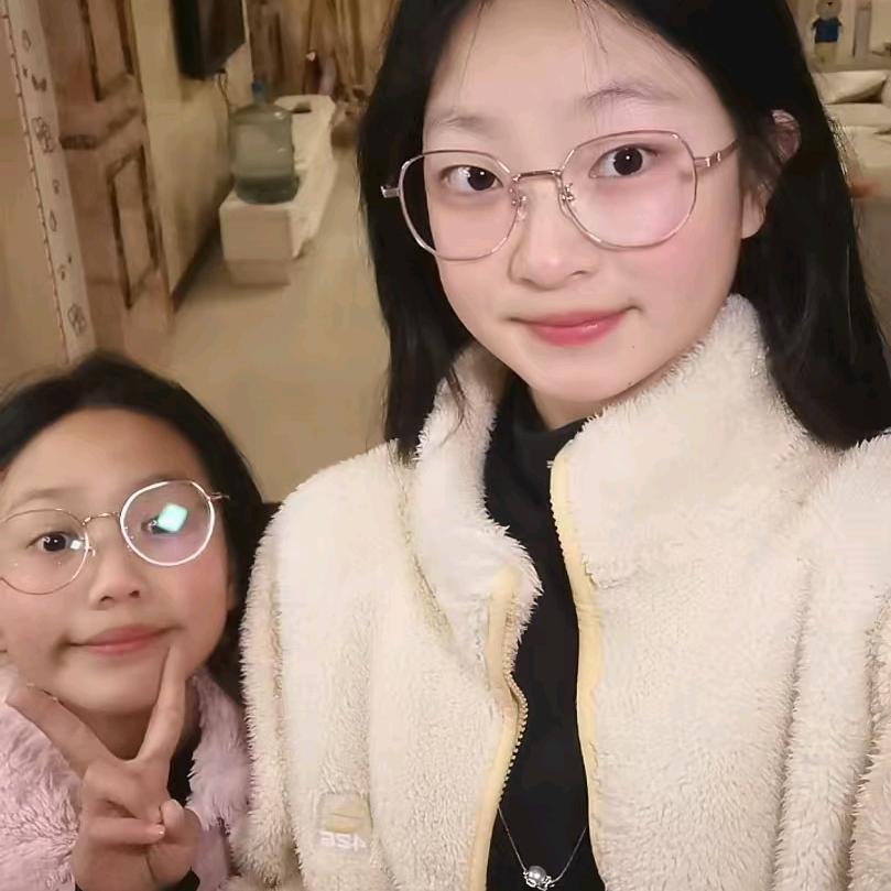 小可：爱你哟😘😘😘