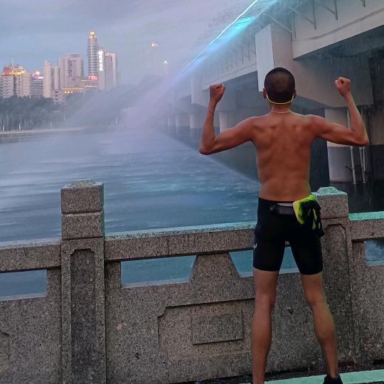 谦仔（跑步一下）