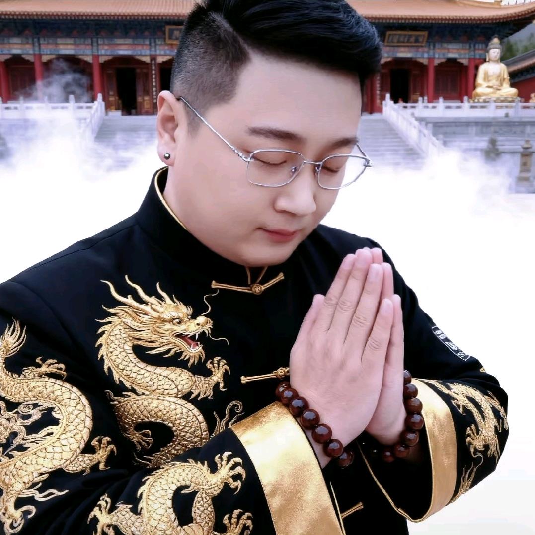 那个谁谁…