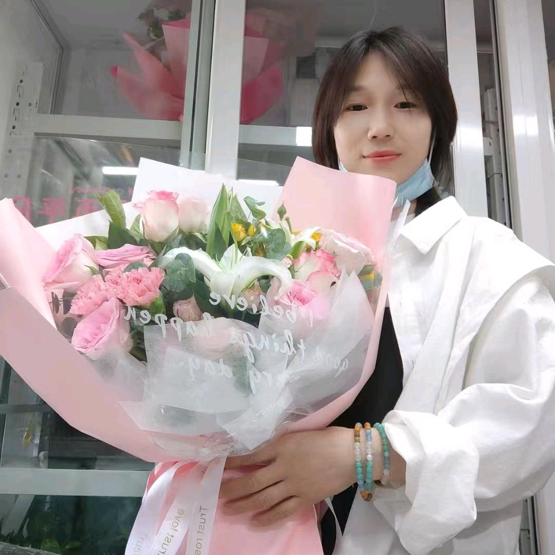 在威海开鲜花店的梁姐姐