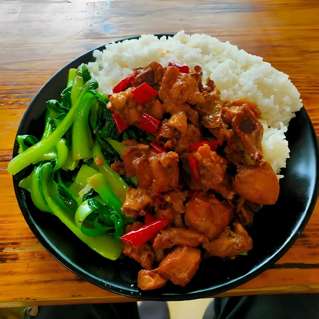 大块鸡肉饭