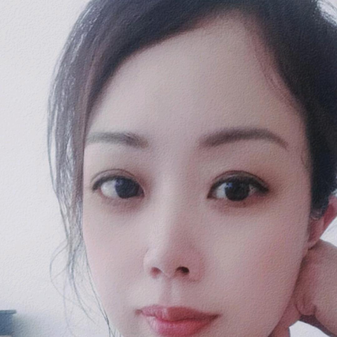 梅子吖